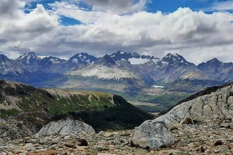 2 jours de trekking privé Valle de Tierra Mayor et Olum Valley