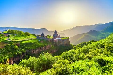 Privat rundtur: Khor Virap, Noravank, Vinodling, Fågelgrotta, Tatev