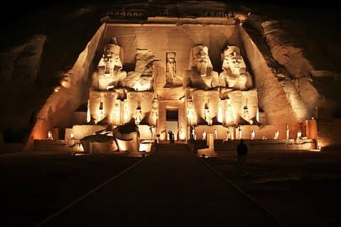 Overnatningstur til Abu Simbel fra Aswan