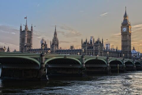 Layover Tour de Londres a partir do LHR Executive Luxurious Vehicle Private Tour