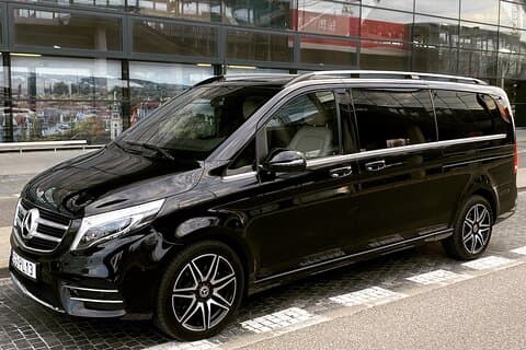 Private Airport Transfer: From Gdansk Airport to Gdynia (PAX 7)