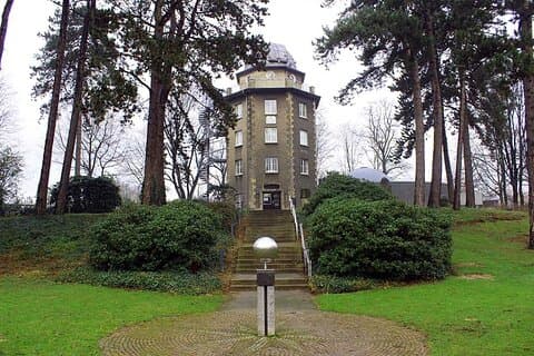 Private scavenger hunt around the Ruhrfestspielhaus Recklinghausen
