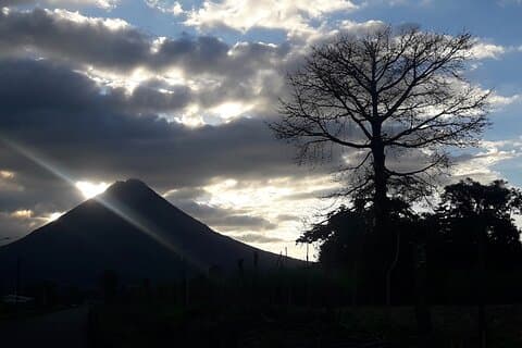 Visite du volcan Arenal et de la cascade La Fortuna