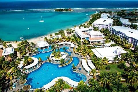 Traslado privado del aeropuerto a RIU Montego Bay Resort