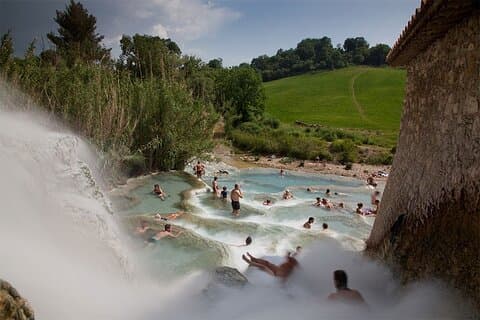 Privé hele dag Cascate del Mulino-warmwaterbronnen vanuit Rome