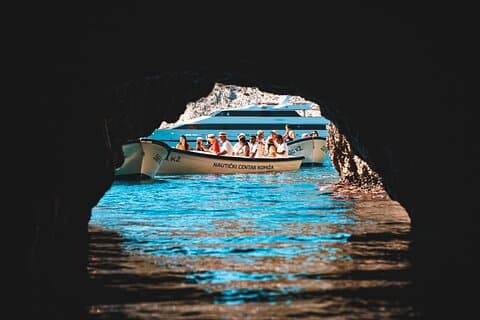 De Split : Petit Groupe Grotte bleue et visite des 5 îles en bateau rapide