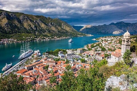 Privat transfer fra Dubrovnik lufthavn til Kotor (Montenegro)