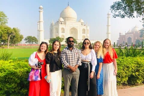 Excursión privada al Taj Mahal en tren desde Delhi