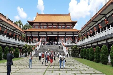 6 時間の仏教寺院と Embu das Artes ツアー – アート ギャラリー、職人の店