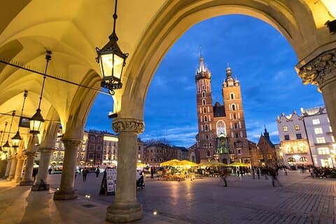 13-daagse rondreis door Boedapest, Wenen, Praag en Polen