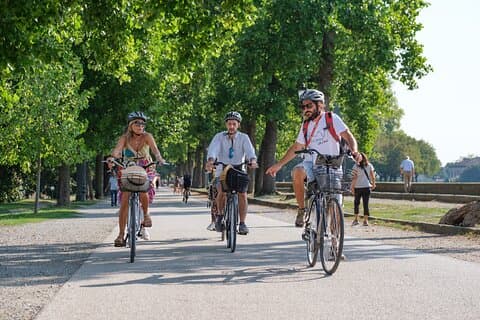 Lucca Bikes and Bites with food tastings for Small Groups or Private