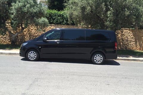 Privat transfer från Atens flygplats till Pireus hamn