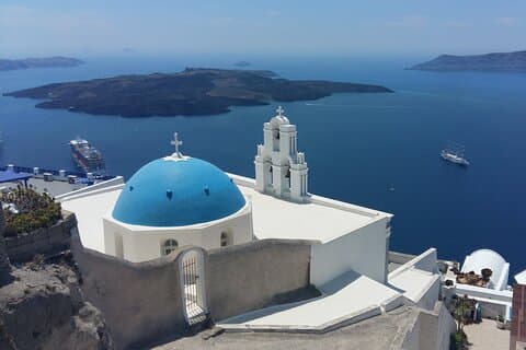 Private Transfers vom/zum Flughafen Santorini nach/von Oia