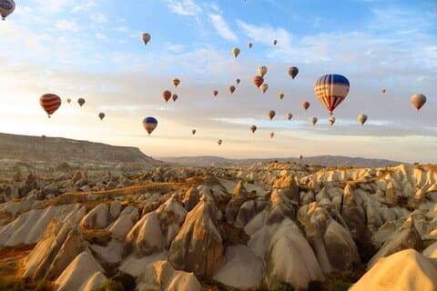 Forfait Deal: Tour rouge d'une journée en Cappadoce et balade en montgolfière