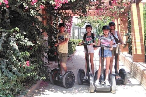Komplett Valencia Segway opplevelse: Historic Center & Gardens 2h