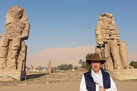 Explore Luxor: Highlights of East & West Banks em um dia