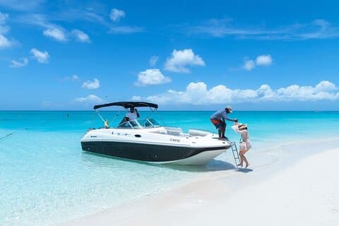 Hele dag 7 uur - strandbbq, snorkel, Iguana-eiland, Half Moon Bay Pine Cay, Fun!