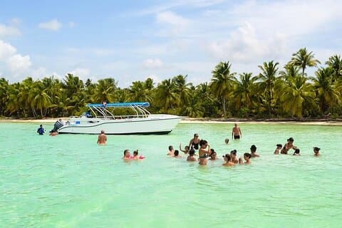 Excursion privée d'une journée complète à Punta Cana saona en hors-bord