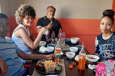 Cape Town Half Day Walking City Tour and African Food Experience