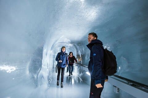 Zurich: Small group tour to Jungfrau, Grindelwald & Interlaken