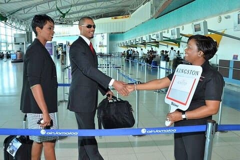 Club Kingston VIP Lounge & Fast Track with Private Roundtrip Airport Transfer
