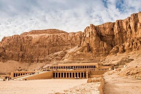 Ture fra safaga havn i 2 dage 1 nat på besøg i Kairo & luxor