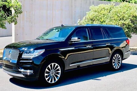 Traslado privado desde el aeropuerto de Dallas DFW a Dallas en SUV de lujo