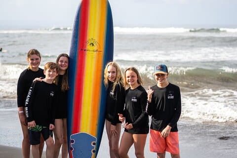 Clases particulares de surf en grupo de 2 horas en Lahaina Maui