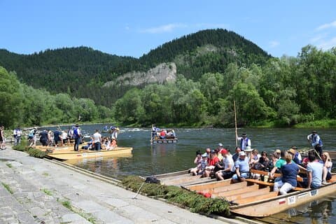 Tour privado de rafting y baños termales de Dunajec de día completo desde Cracovia