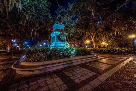 Espíritus y sinvergüenzas Solo para adultos Tour de fantasmas de Savannah | 22:00 h