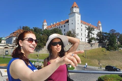 Privérondleiding door de stad Bratislava en het kasteel met minivan
