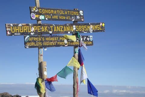 Ruta Kilimanjaro Marangu 6 Días. (Más antiguo, más fácil y mejor establecido)