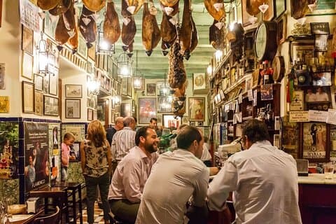 Sevilla Food Tour met een lokale fijnproever, 100% gepersonaliseerd en privé