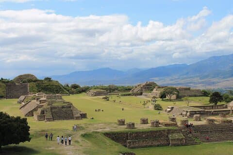 Monte Alban & hantverkshusverkstad i Arrazola och Coyotepec