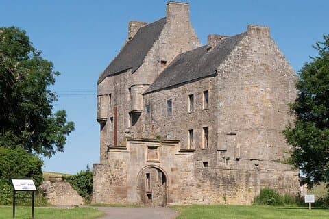Outlander Four Location Tour - Private Tour durch Lallybroch und Outlander Burgen