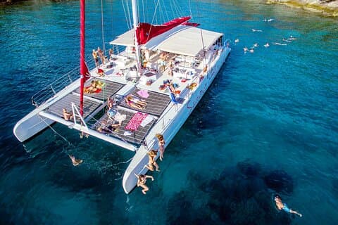 Blue Lagoon, Trogir & Čiovo catamaran tour with Food and Drinks