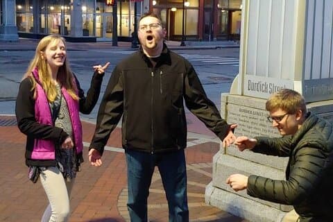 Leuke stadsspeurtocht in Asheville door Zombie Scavengers
