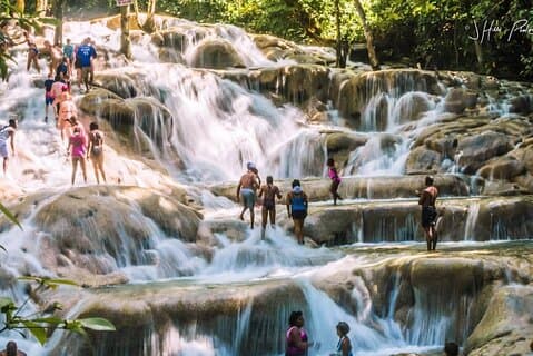 Privat rundtursoverføring fra Montego Bay til Dunn's River Falls