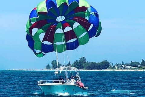 Aventura de parapente na Ilha Anna Maria