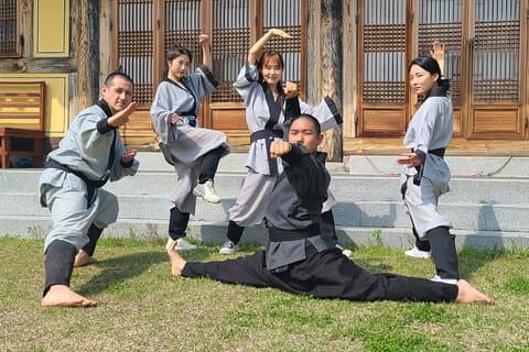 Séjour au temple de Gyeongju et visite privée de 2 jours pour apprendre les arts martiaux des moines