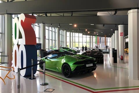 Carros e comida: Lambo, Ferrari, Parmigiano, Balsâmico, PrivateTransport
