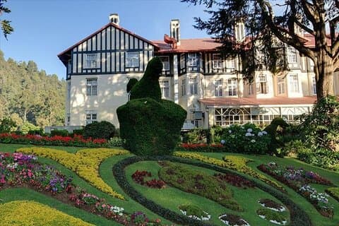 Táxi privado do Aeroporto de Sri Lanka (BIA-CMB) para Nuwara Eliya Hotels