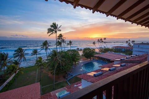 Privat drosje fra Sri Lanka Airport (BIA-CMB) til Hikkaduwa Hotels