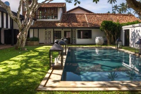 Privat drosje fra Sri Lanka flyplass (CMB-BIA) til Paradise Road Villa Bentota