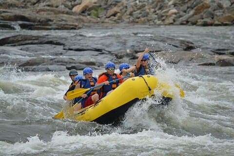 5 dias de rafting privado e trekking no Parque Mgahinga