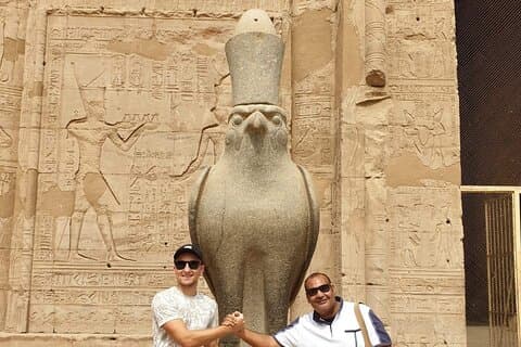 Assuão OU Luxor: excursão guiada privada de dia inteiro aos templos de Kom Ombo e Edfu