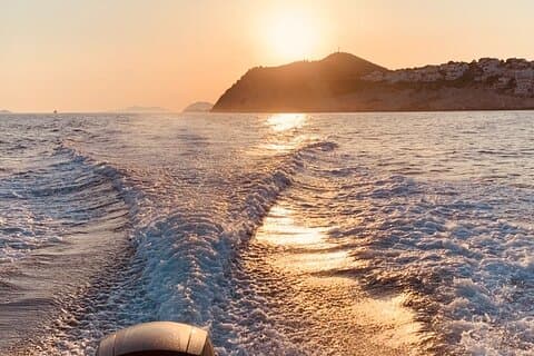 Sunset Tour–A Sunset That Isn’t Stuck in Front of the Old Town