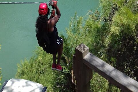 Cave Tubing & Zip Line avec déjeuner