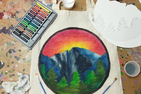 Clase de bolsa de asas o calcetines pintados Inktense inspirados en Colorado