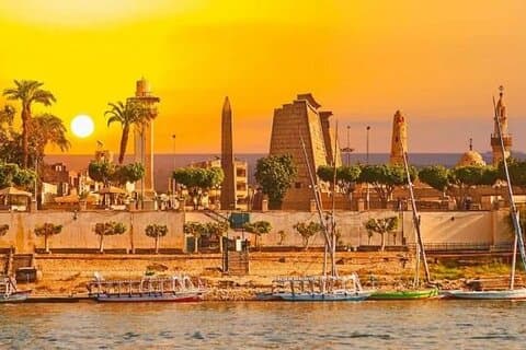Luxor Private tour from Marsa alam by private car